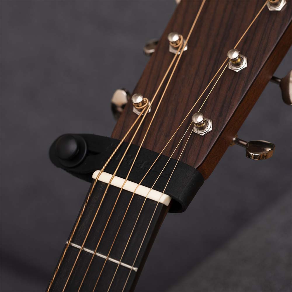 Martin Guitar 18A0031 Headstock-STRAP
